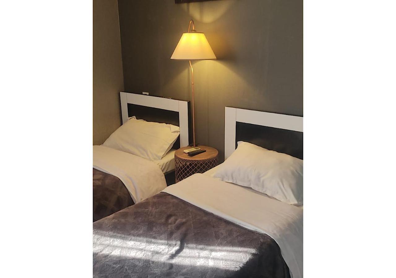 Hotel Lux Тбилиси Экстерьер фото